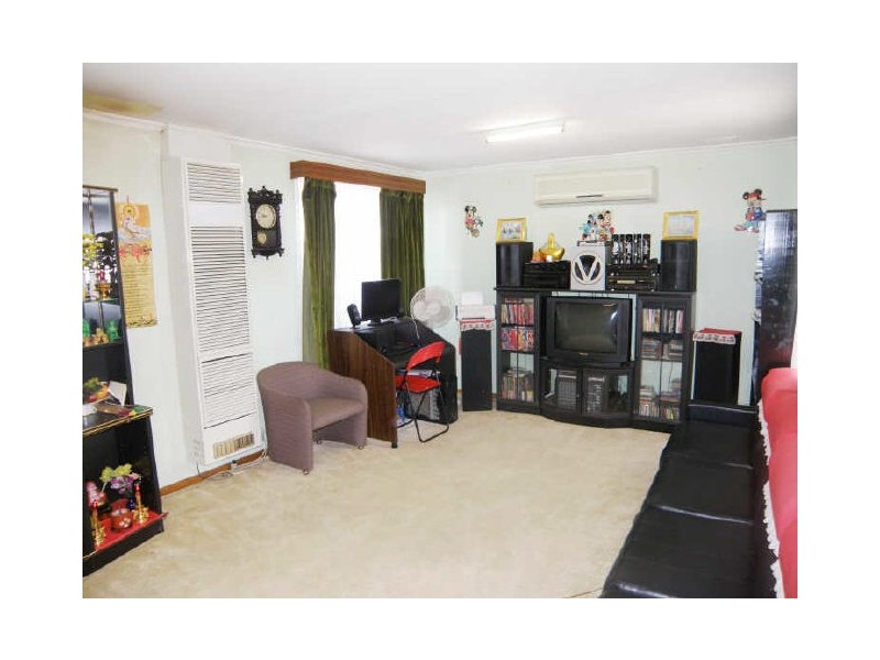 19 Oakwood Road, Albanvale VIC 3021