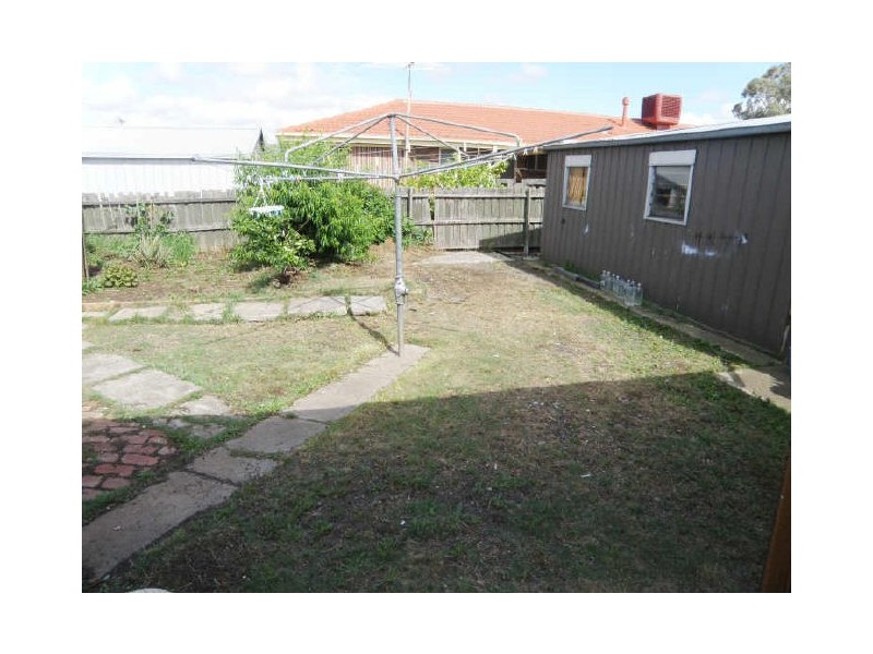 19 Oakwood Road, Albanvale VIC 3021