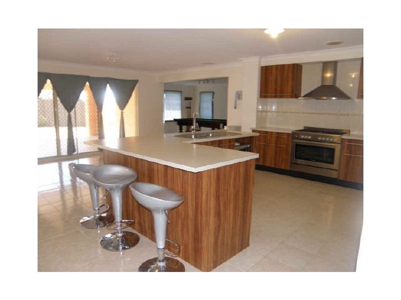 10 Fairview Court, Hillside VIC 3037