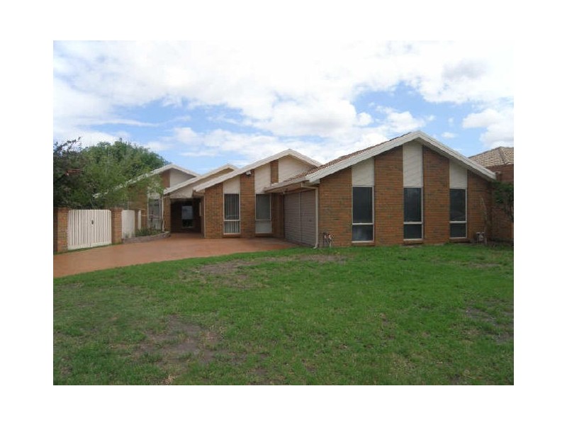 7 Brennan Court, Sydenham VIC 3037