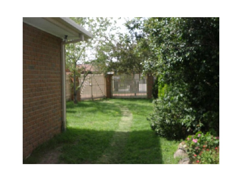 7 Brennan Court, Sydenham VIC 3037