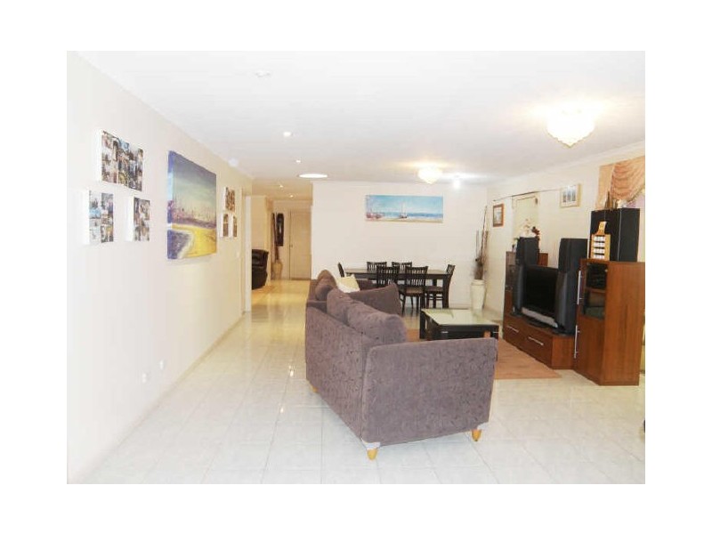 2 Fescue Place, Delahey VIC 3037