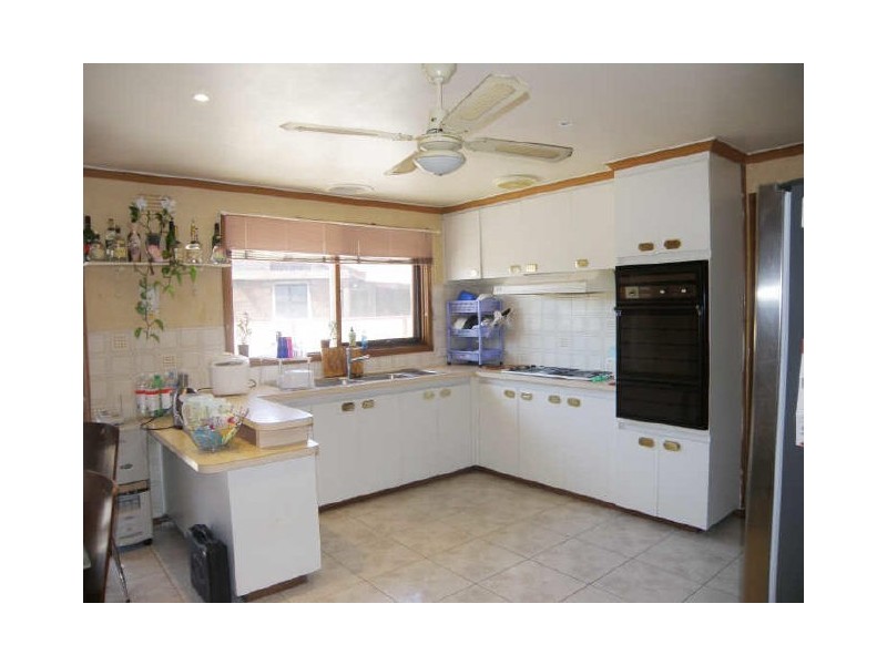 5 Alvarado Avenue, Thomastown VIC 3074