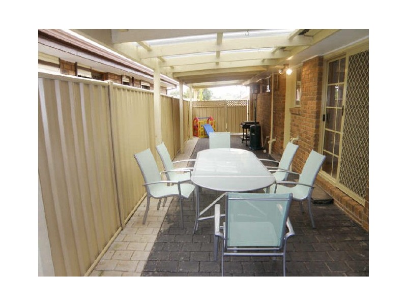 9 Sword Walk, Kings Park VIC 3021