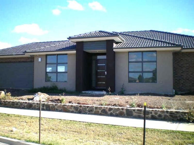 1 Lawson Place, Burnside VIC 3023