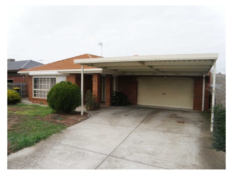 7 Burns Way, Delahey VIC 3037