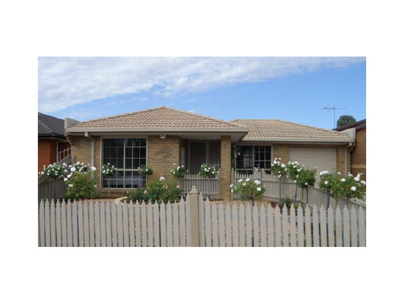 9 Aitken Drive, Delahey VIC 3037