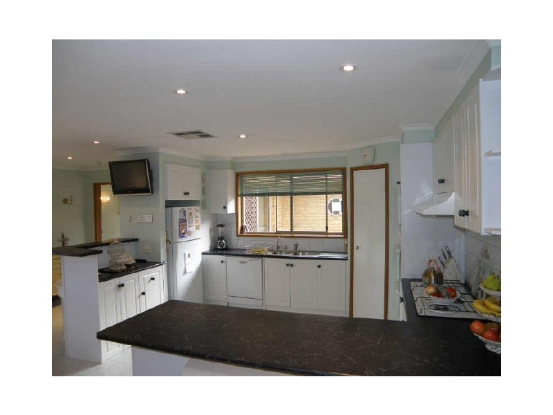 9 Aitken Drive, Delahey VIC 3037