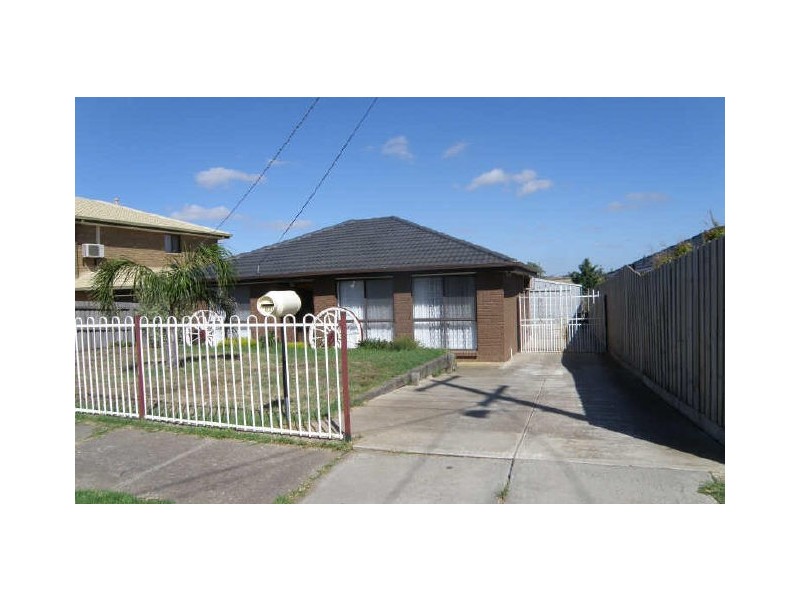 94 Kinterbury Drive, Kings Park VIC 3021