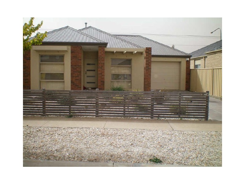 23 Cranwell Square, Caroline Springs VIC 3023