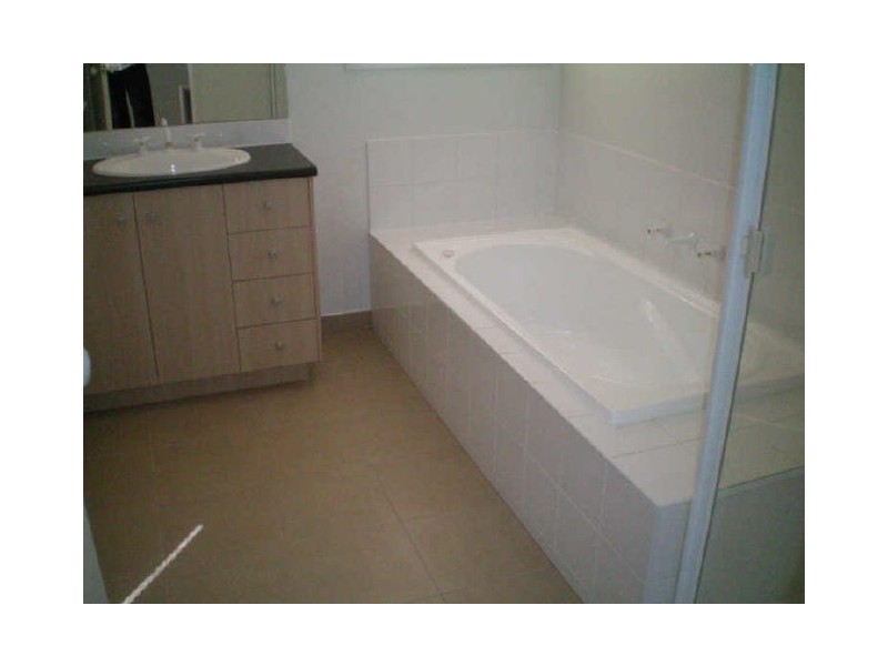 23 Cranwell Square, Caroline Springs VIC 3023