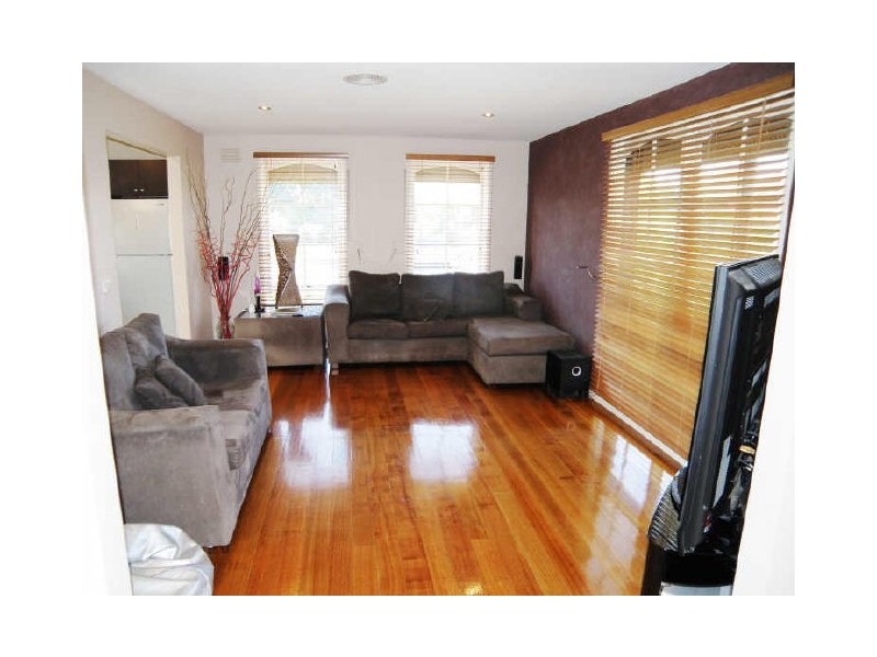 25 Tarana Crescent, Kings Park VIC 3021