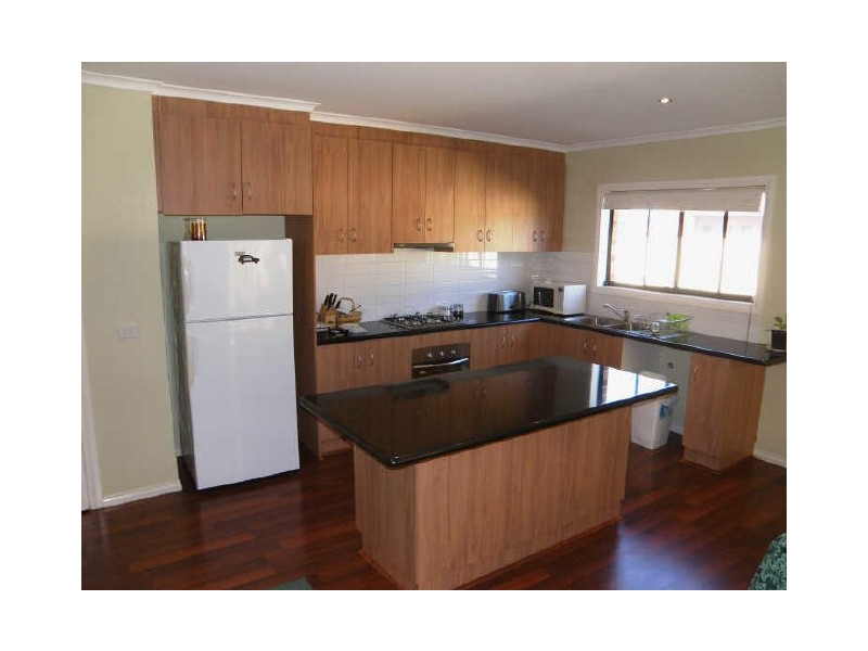 12 Lyons Avenue, Burnside Heights VIC 3023