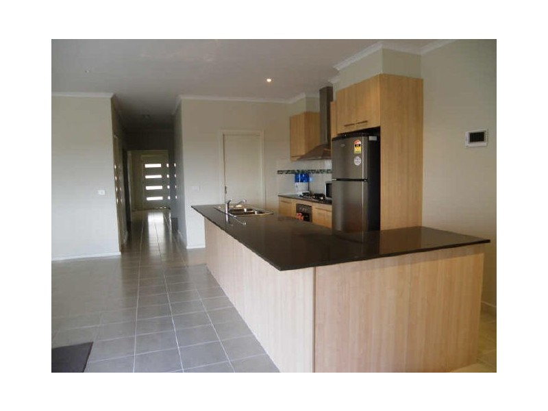 24 Lindeman Street, Tarneit VIC 3029