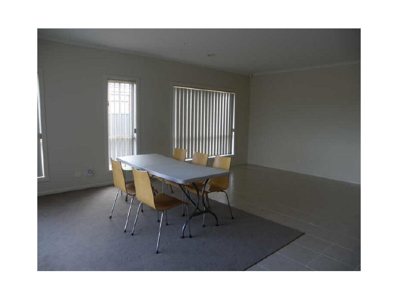 24 Lindeman Street, Tarneit VIC 3029