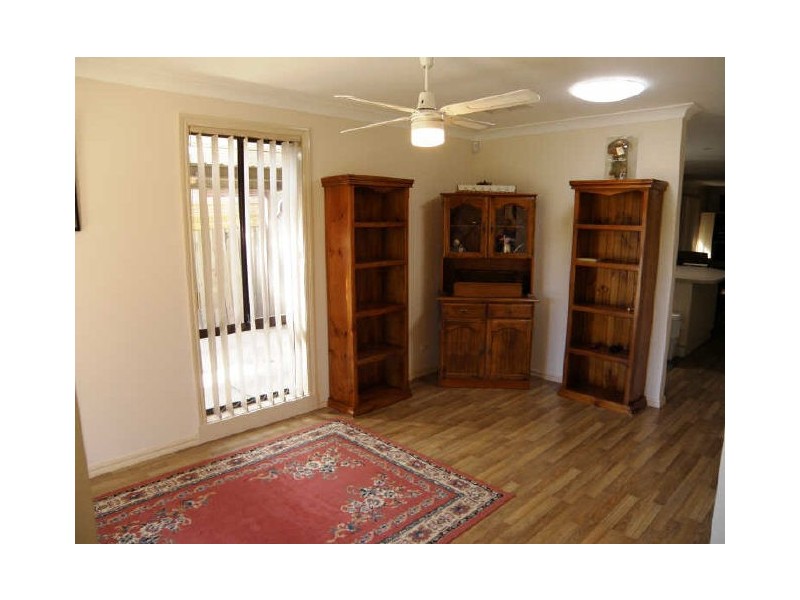 13 Themeda Court, Delahey VIC 3037