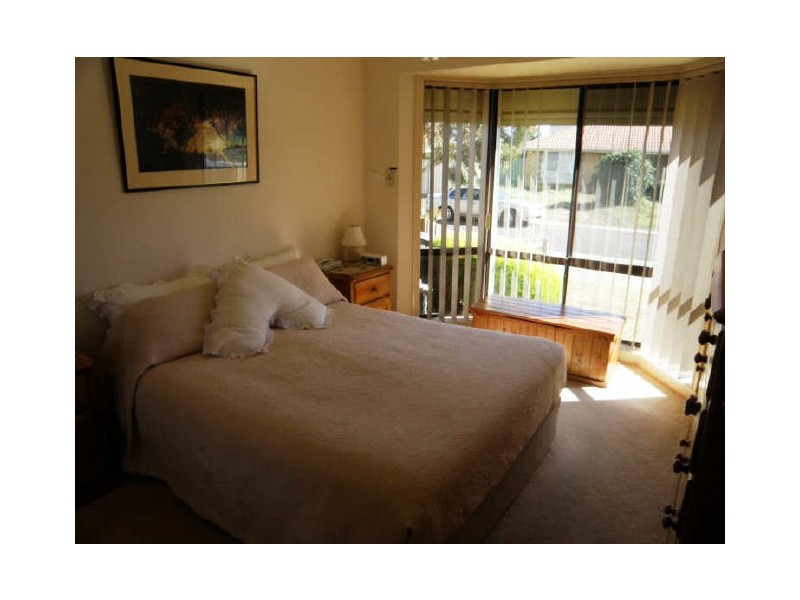 13 Themeda Court, Delahey VIC 3037