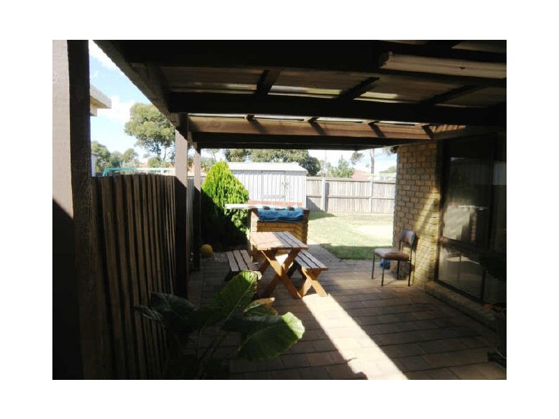 13 Themeda Court, Delahey VIC 3037