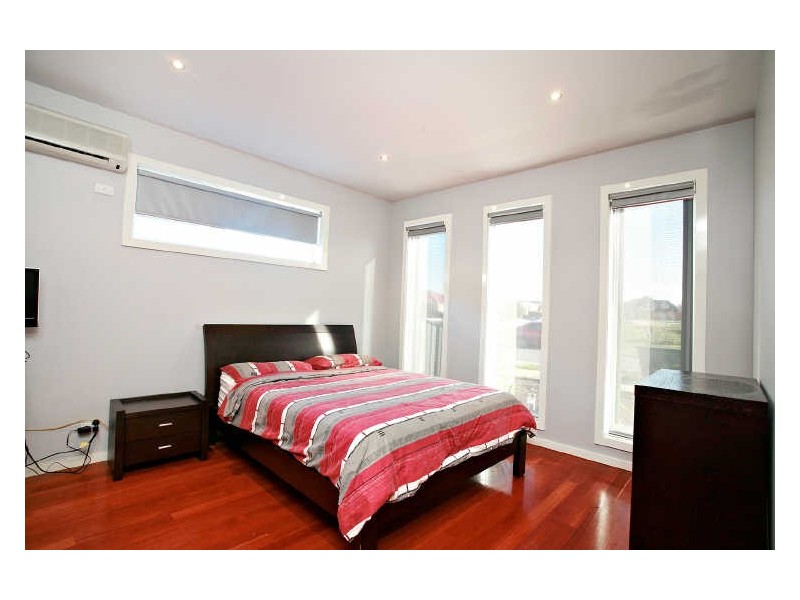 4 Amberley Garden, Derrimut VIC 3030