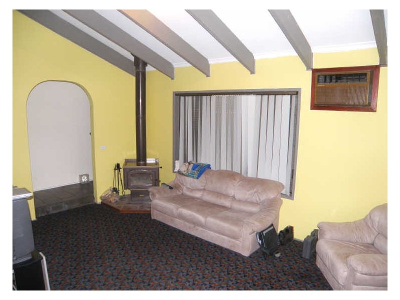 52 Tremaine Avenue, Kings Park VIC 3021