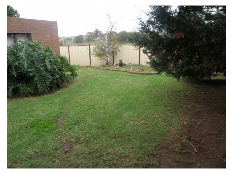 52 Tremaine Avenue, Kings Park VIC 3021