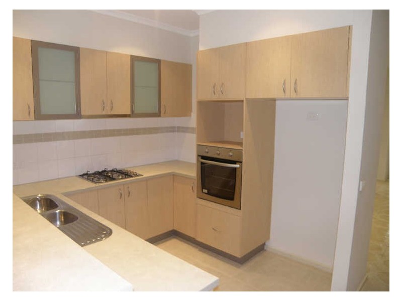 49 Amberlea Circuit, Taylors Hill VIC 3037