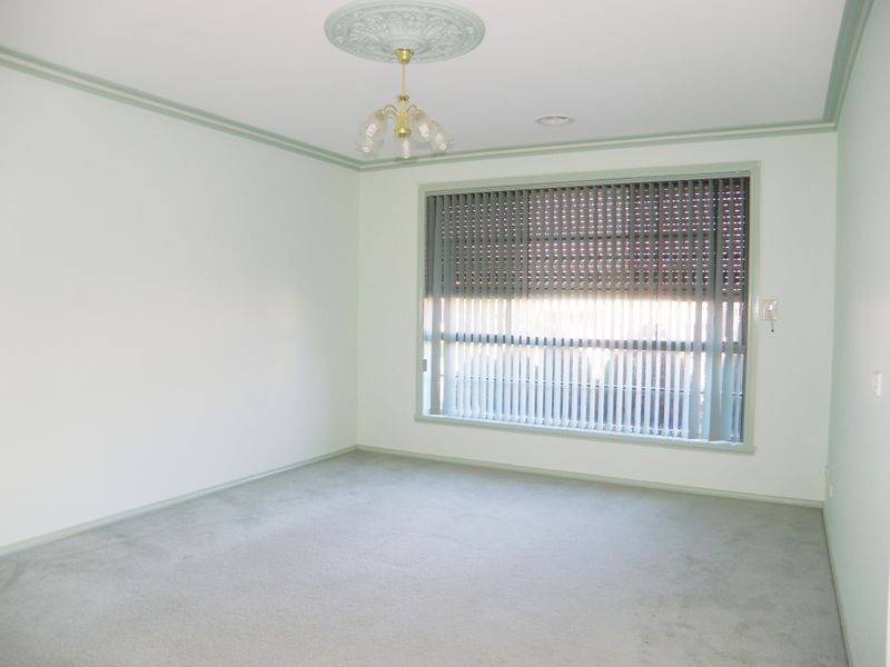 21 Marlock Way, Delahey VIC 3037