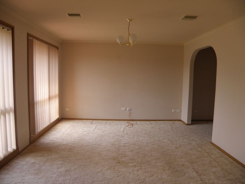 19 Dulcify Court, Keilor Downs VIC 3038