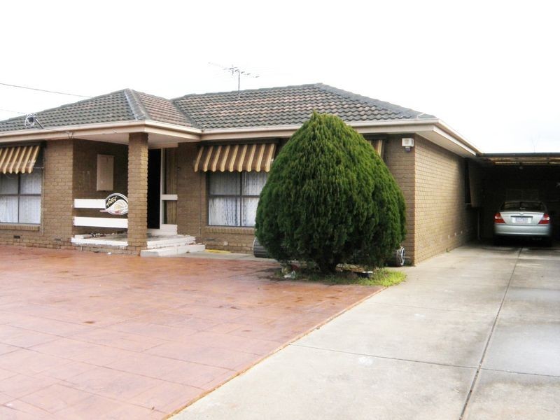 7 Maynard Place, Kings Park VIC 3021