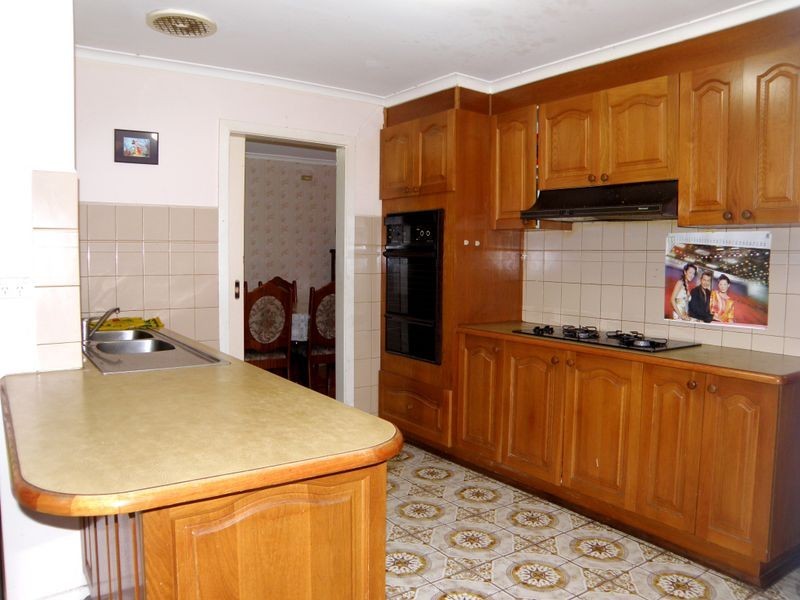 7 Maynard Place, Kings Park VIC 3021