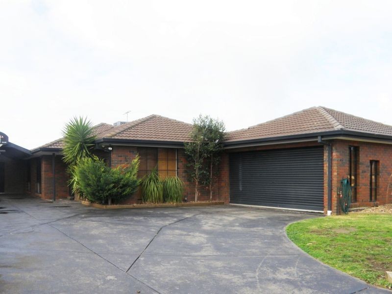 8 Kiev Walk, Delahey VIC 3037