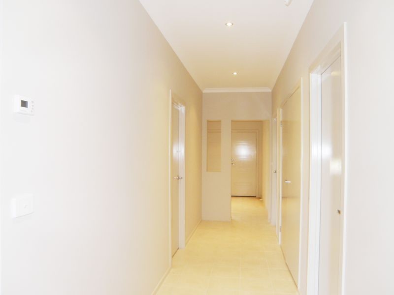 32 Hovell Drive, Burnside Heights VIC 3023