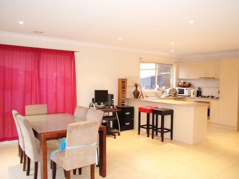 28 Lyons Avenue, Burnside Heights VIC 3023
