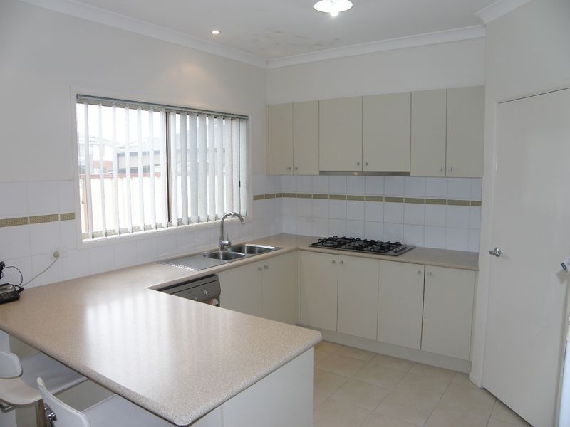 10 Marsh Mays Road, Deer Park VIC 3023