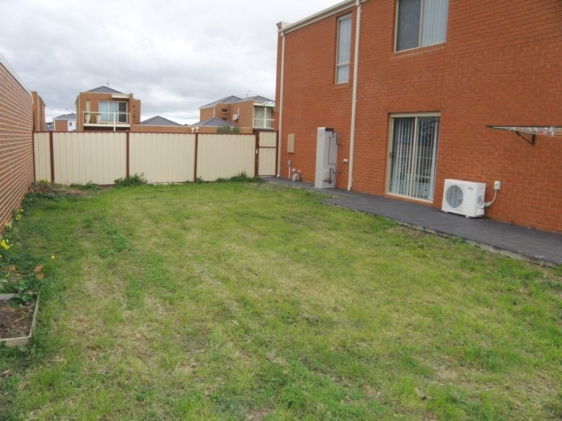 10 Marsh Mays Road, Deer Park VIC 3023