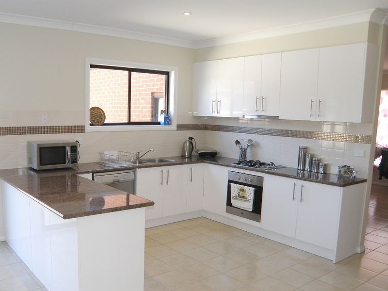 17 Redbox Crescent, Burnside Heights VIC 3023