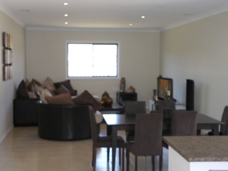 17 Redbox Crescent, Burnside Heights VIC 3023