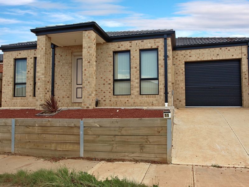 11 Hiraji Street, Kurunjang VIC 3337