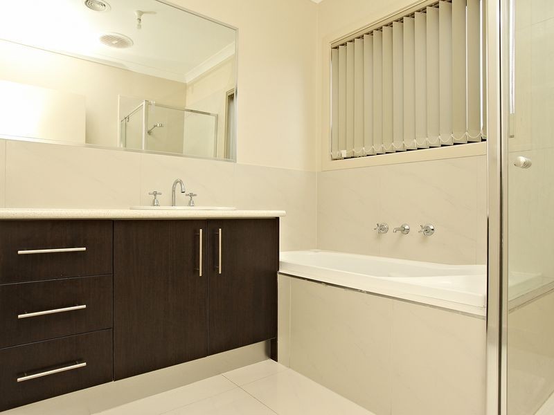 11 Hiraji Street, Kurunjang VIC 3337