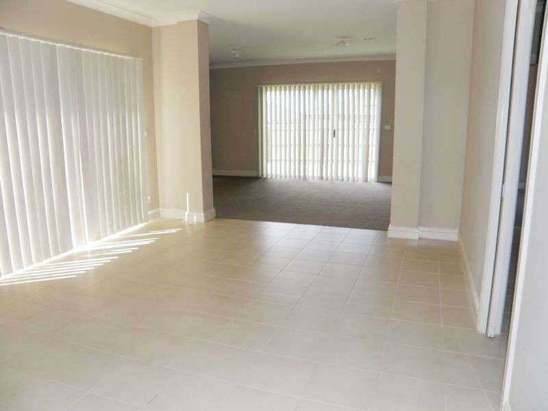 7 Kayla Way, Kurunjang VIC 3337