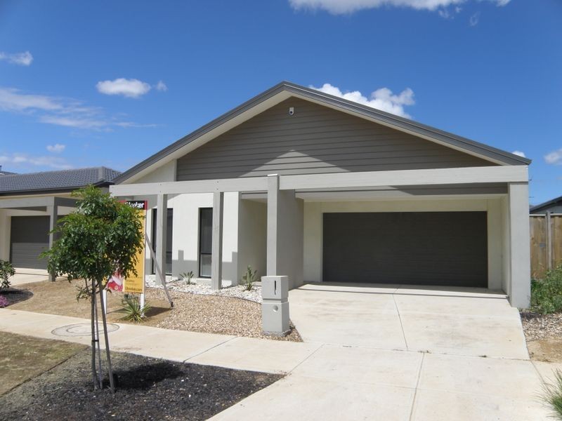 35 Giverney Close, Burnside Heights VIC 3023