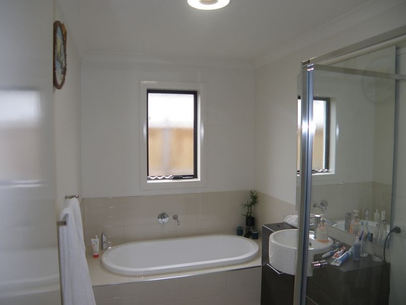 35 Giverney Close, Burnside Heights VIC 3023