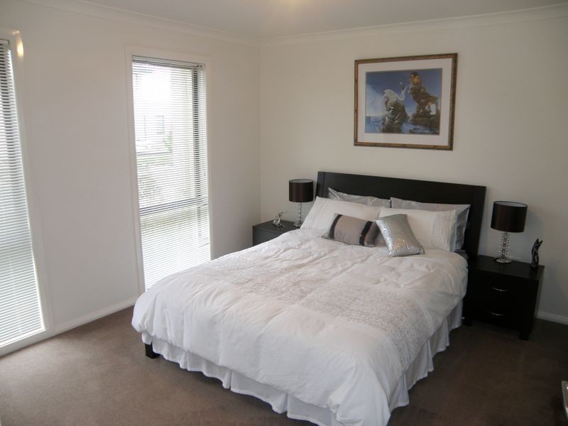 35 Giverney Close, Burnside Heights VIC 3023