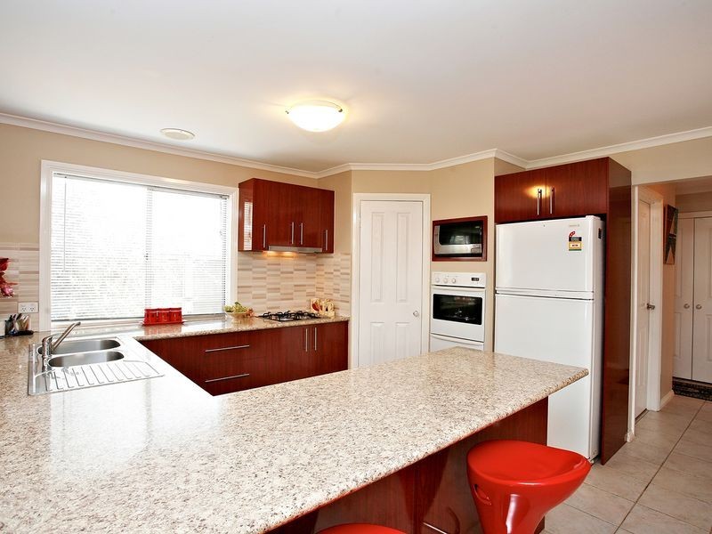 7 Oxford Court, Sydenham VIC 3037