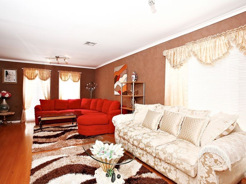 7 Oxford Court, Sydenham VIC 3037