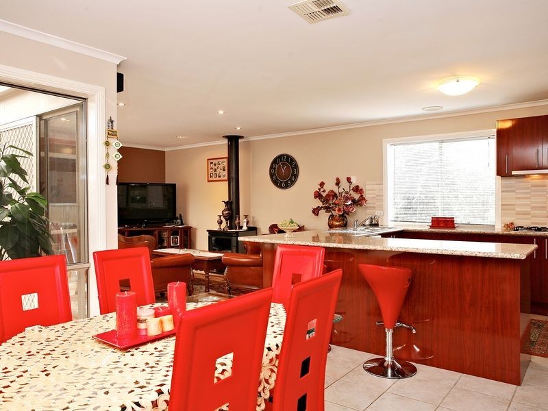 7 Oxford Court, Sydenham VIC 3037