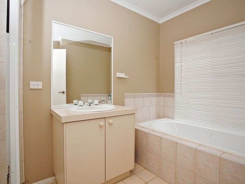 7 Oxford Court, Sydenham VIC 3037