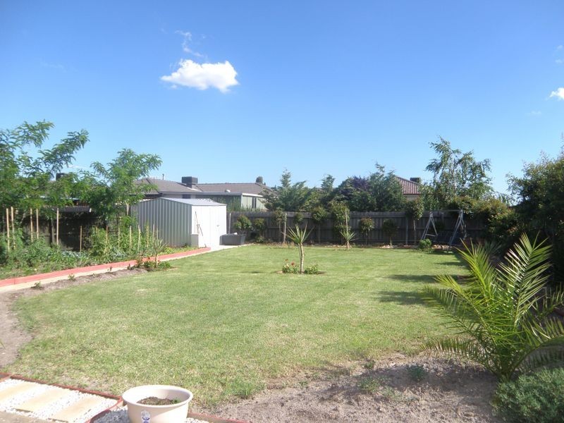 7 Oxford Court, Sydenham VIC 3037