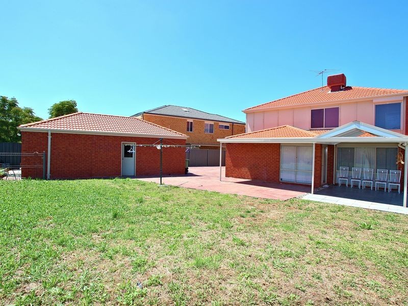 31 Illawong Terrace, Burnside VIC 3023