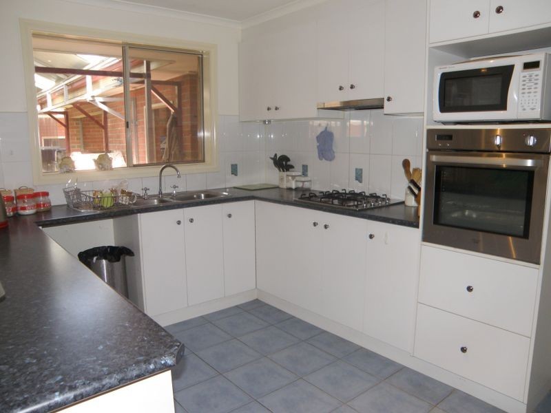 2 Kenwood Green, Derrimut VIC 3030